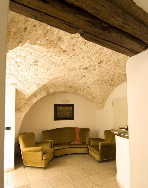 Hotel Palazzo D'Erchia Conversano Exterior foto